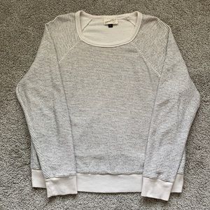 Universal Threads sweatshirt